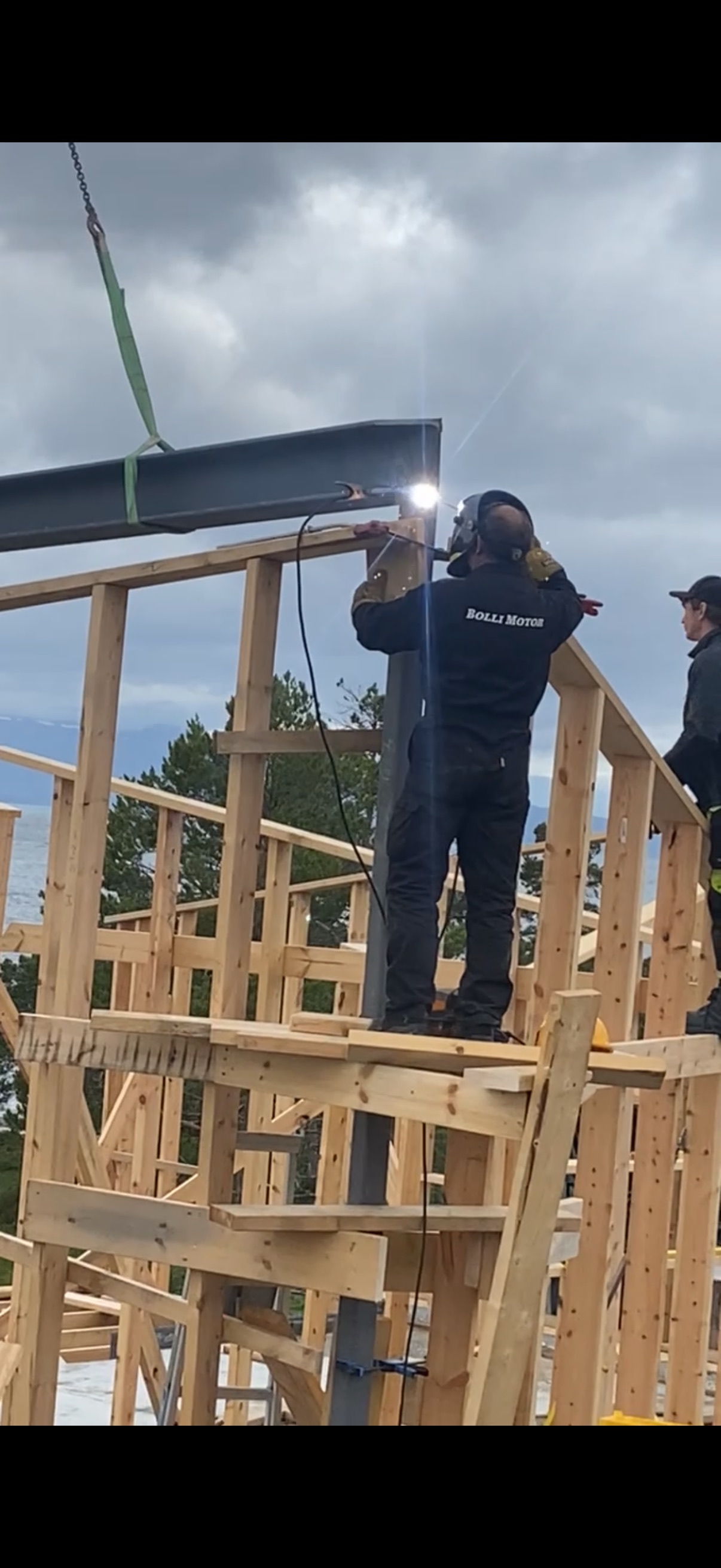 Sveisejobb p&aring; byggeplass
